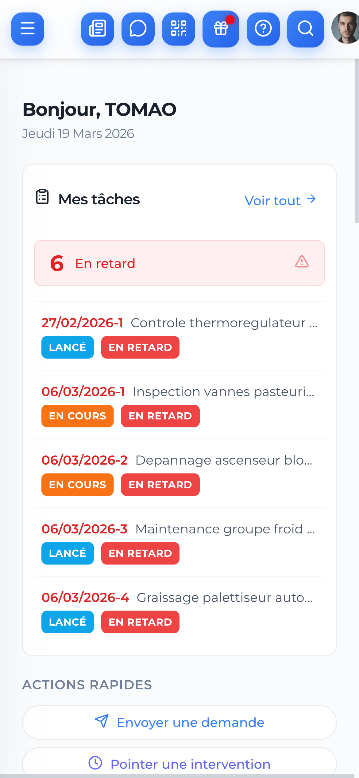 Interface mobile OPTIMa - dashboard technicien avec taches de maintenance et actions rapides